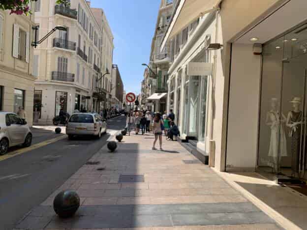 LOCATION PURE RUE D’ANTIBES CANNES – BB4922