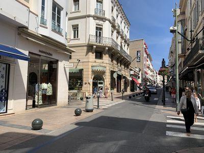 RARE LOCATION PURE RUE D’ANTIBES – BB5073A
