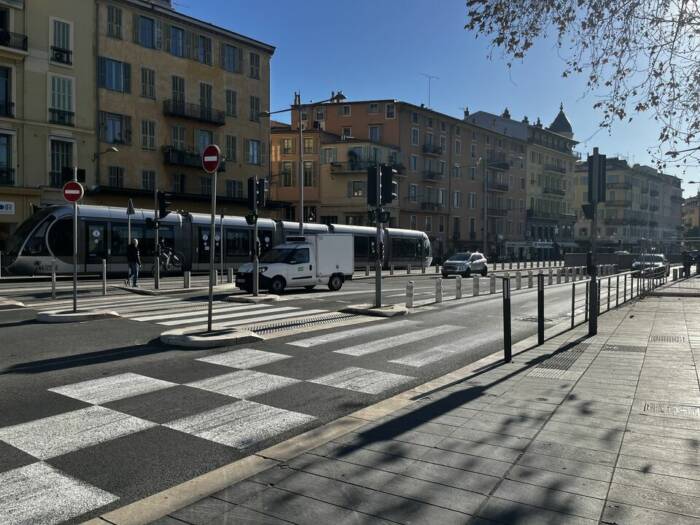 A VENDRE DROIT AU BAIL ENTRÉE VIEUX NICE 5901