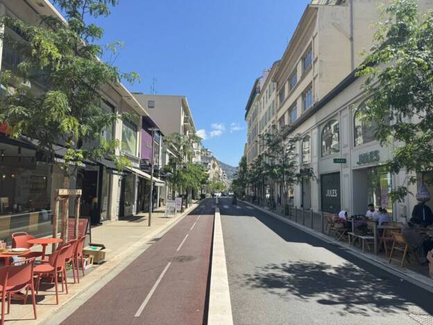 A VENDRE DROIT AU BAIL CARRÉ D’OR 5674