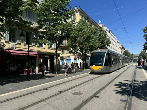 A VENDRE DROIT AU BAIL NICE CENTRE VILLE 5756
