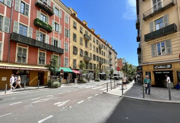 A VENDRE DROIT AU BAIL NICE QUARTIER DU PORT 5818
