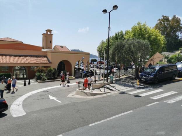 A VENDRE DROIT AU BAIL  5834