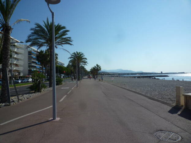 A VENDRE FONDS DE COMMERCE GARAGE CAGNES SUR MER 5841