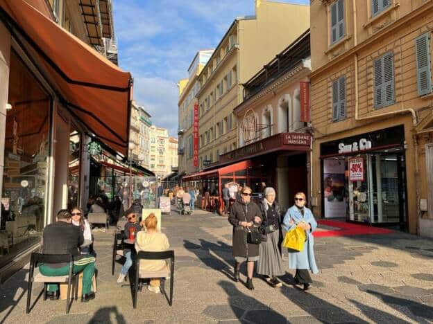 A VENDRE EMPLACEMENT TOP NICE ZONE PIETONNE / MASSENA 5876