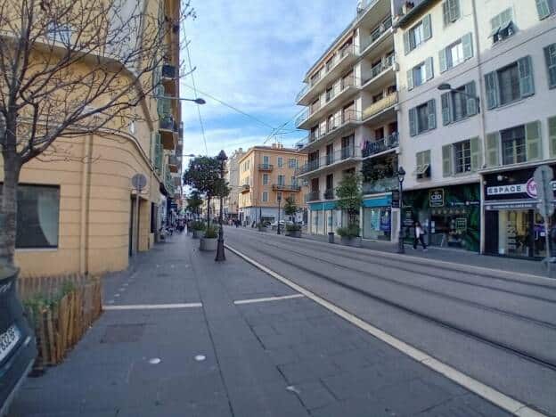 A VENDRE MURS COMMERCIAUX LIBRES QUARTIER REPUBLIQUE NICE 5896