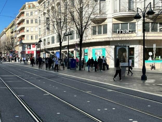 EMPLACEMENT PREMIUM AVENUE JEAN MÉDECIN NICE 5950