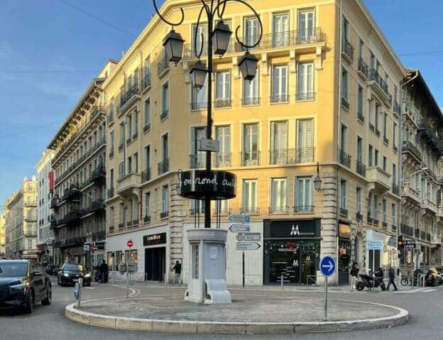 A VENDRE DROIT AU BAIL NICE CENTRE VILLE 5955