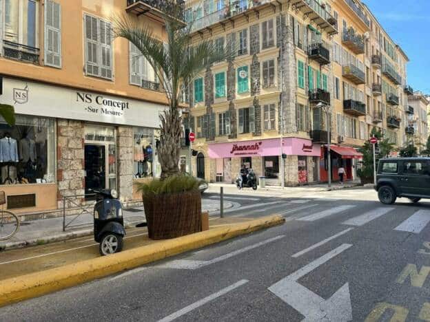 A VENDRE DROIT AU BAIL RUE GIOFFREDO NICE 6029