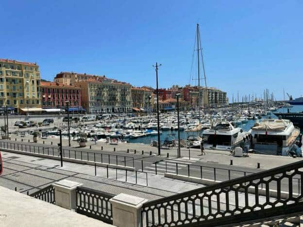 A VENDRE PORT DE NICE – BAR RESTAURANT – MURS ET FONDS 6045