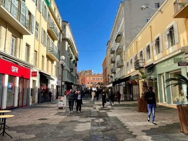 A VENDRE FONDS DE COMMERCE RESTAURANT ZONE PIETONNE 6059