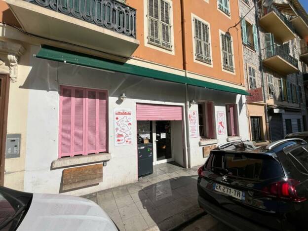 A VENDRE DROIT AU BAIL NICE QUARTIER PORT 6109
